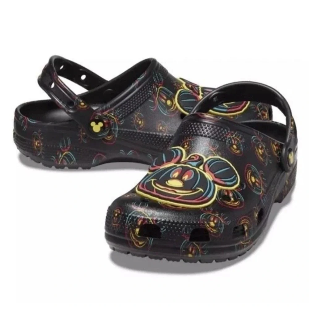 Crocs Disney Parks 2023 Glow-In-Dark Halloween Mickey Mouse Pumpkin Clogs M4/W6